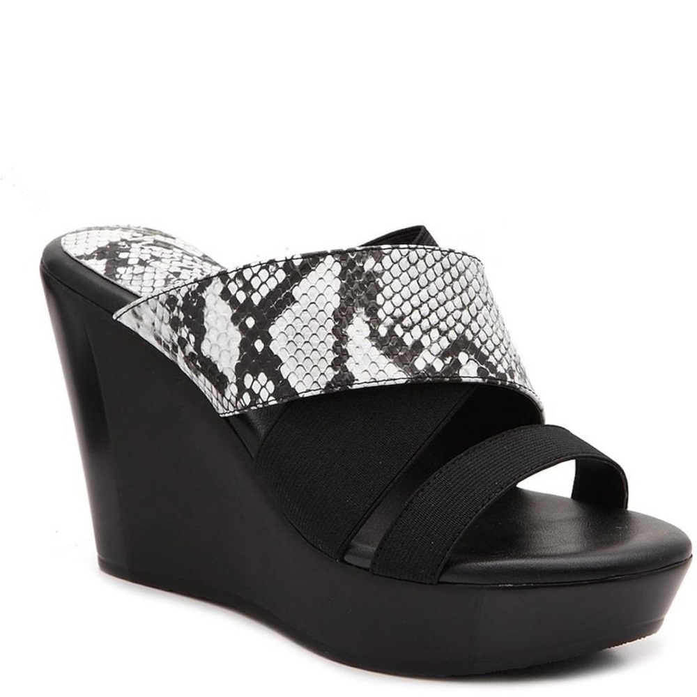 CHARLES BY CHARLES DAVID FEFE BLACK & WHITE SNAKESKIN PRINT WEDGE SANDAL - NIB